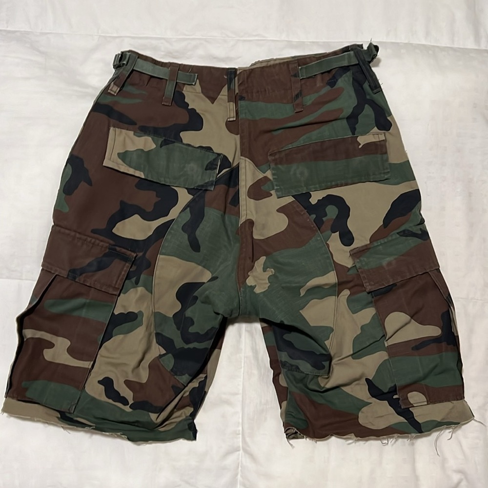 Camo Cargo Shorts - Picture 2 of 2